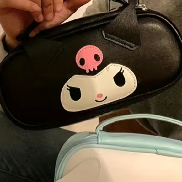 Kurumi 3 Dimensional Portable Case - Picture 3 of 14